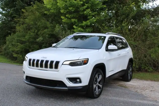 2019 Jeep Cherokee Limited's photo