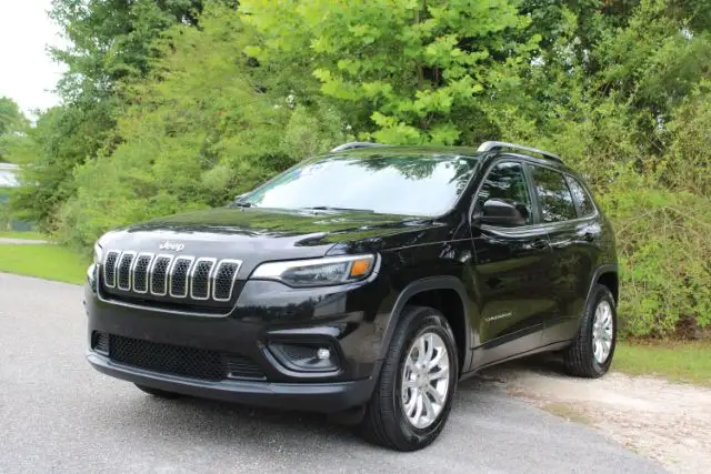 2019 Jeep Cherokee Latitude 4X4's photo