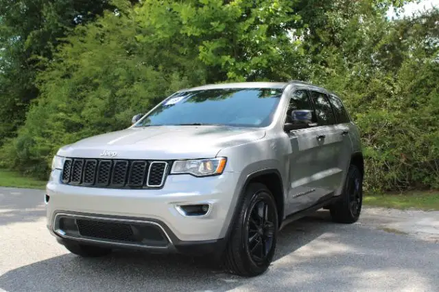 2019 Jeep Grand Cherokee Limited's photo