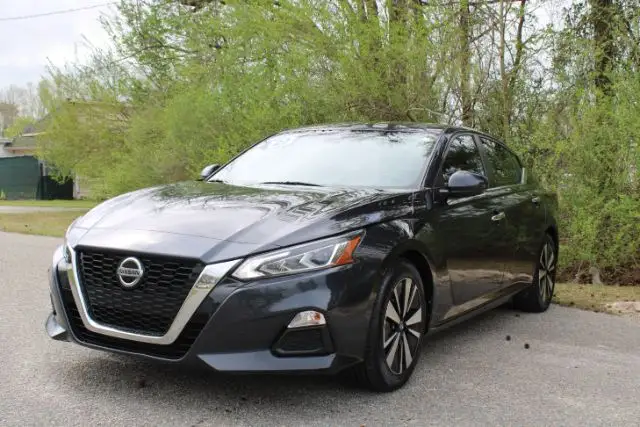 2022 Nissan Altima SV