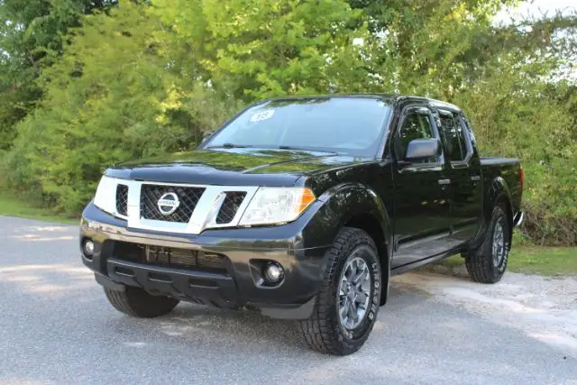 2018 Nissan Frontier 4.0 Desert Runner Crew Cab 4X2 AT's photo