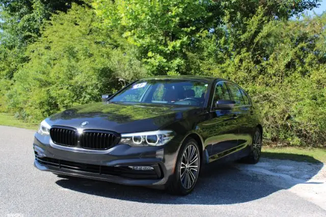 2017 BMW 5 Series 530i Sedan's photo